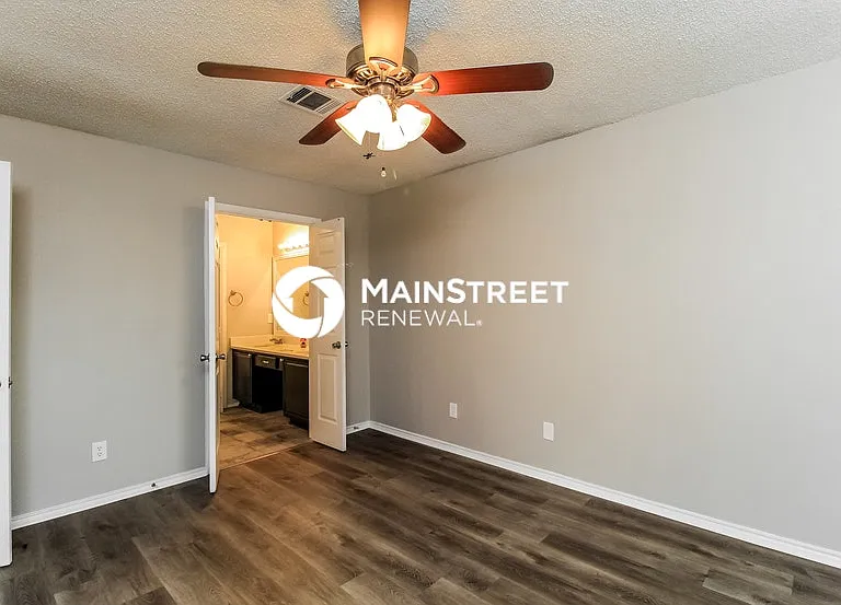 6856 Driffield Cir E — Photo 13