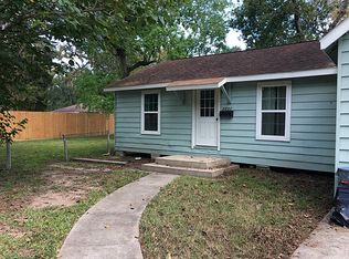 1232 Pecan St, Clute, TX 77531