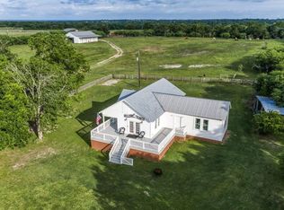 19576 Pickens Rd, Washington, TX 77880