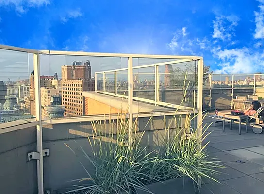 Sold by Corcoran | media 14