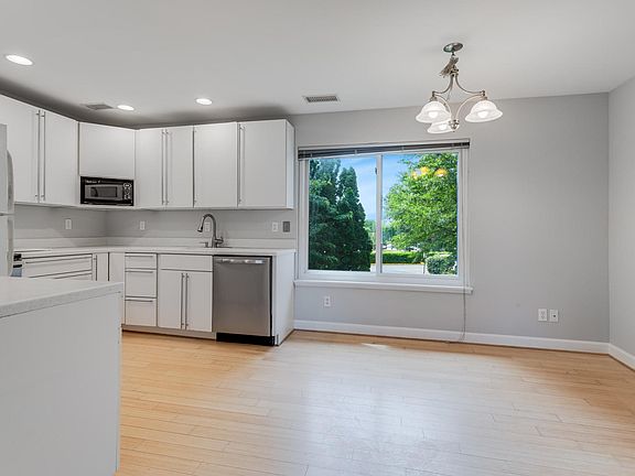 5th image of 1779 Westwind Way