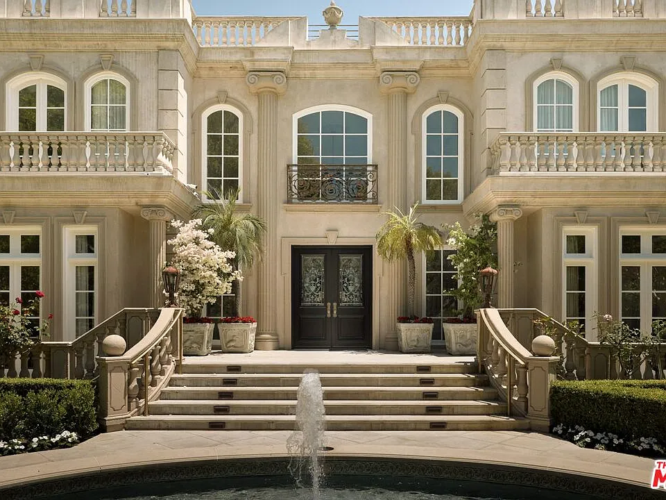 628 N Rodeo Dr