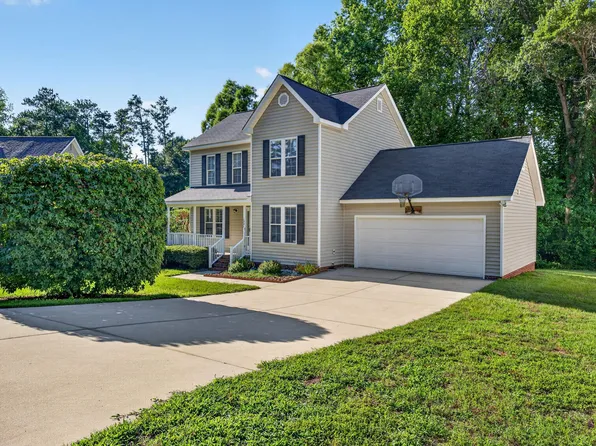 1321 E Turret Ct, Fuquay Varina, NC 27526
