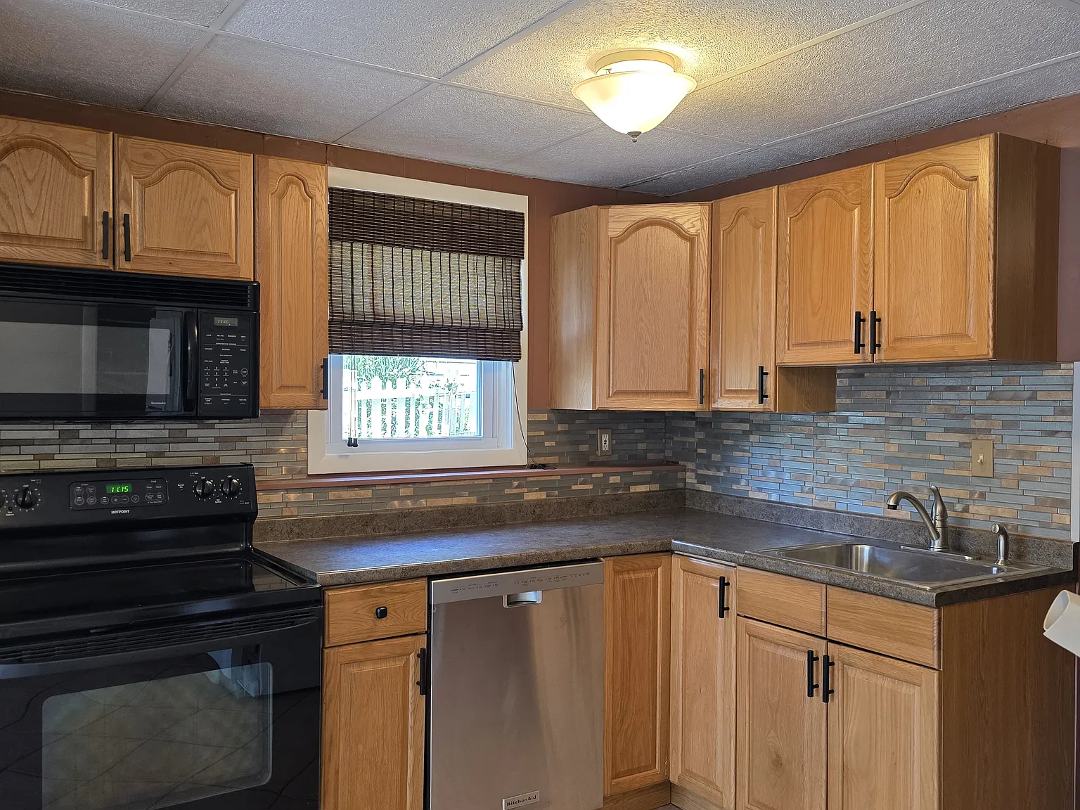 3 bed, 1200 sqft, $3,450 — Photo 3