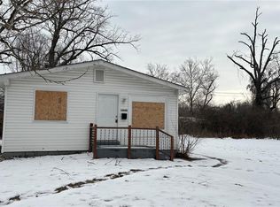 10040 Monarch Dr, Saint Louis, MO 63136