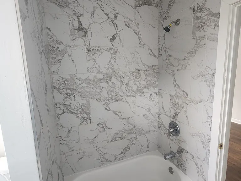 718 W Maple Ave — Photo 13
