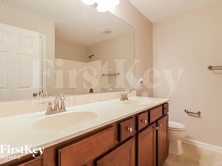 2184 McLaughlin Dr — Photo 10