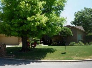 5916 NW Lincoln Ave, Lawton, OK 73505