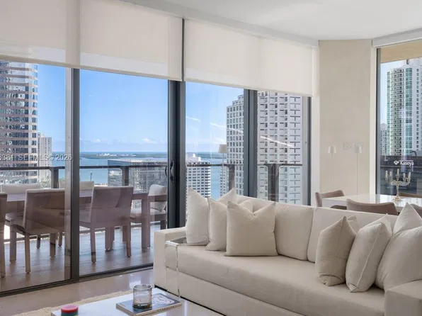 68 SE 6th St, Miami, FL