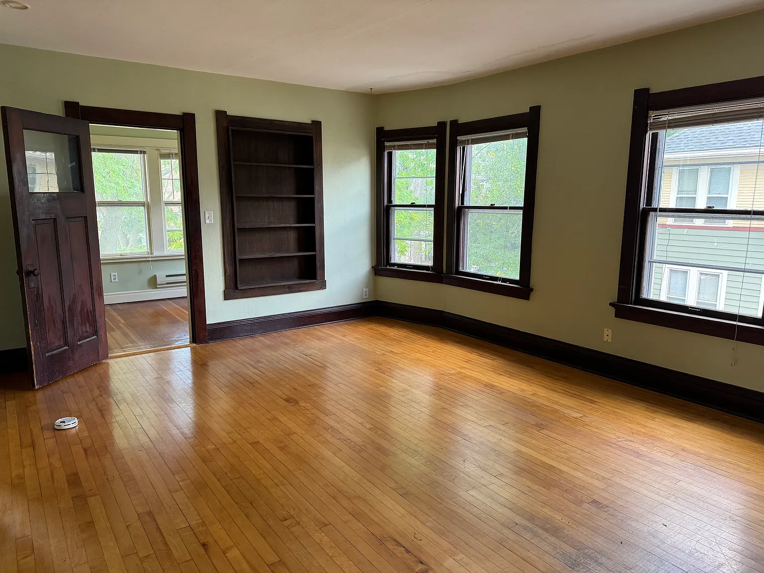 2 bed, 775 sqft, $1,400 — Photo 2