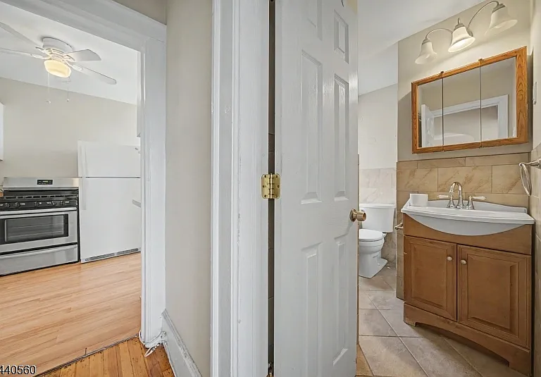 409 Main St #3F — Photo 17