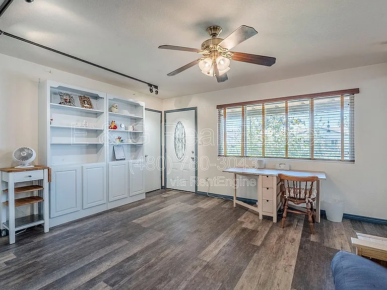 1022 W Apollo Ave — Photo 47