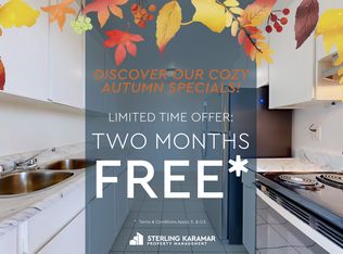 100 York Gate Blvd, Toronto, ON M3N 2C4