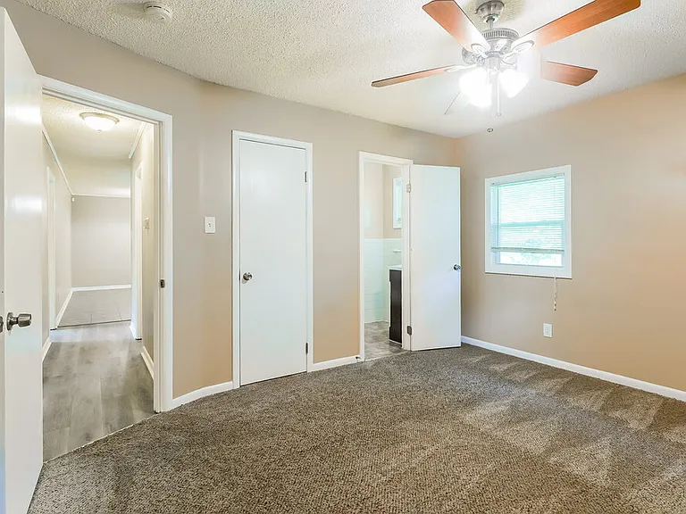 2415 Rose Ln SE — Photo 11