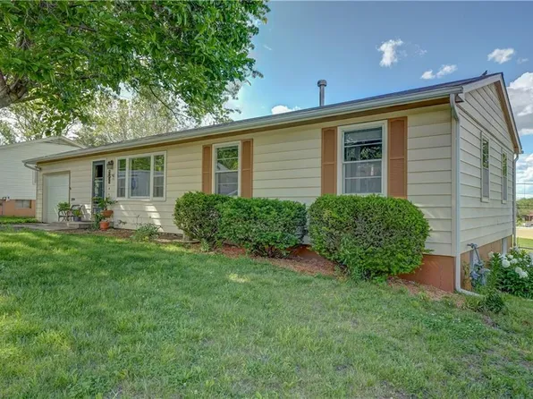 8622 E 52nd St, Kansas City, MO 64129