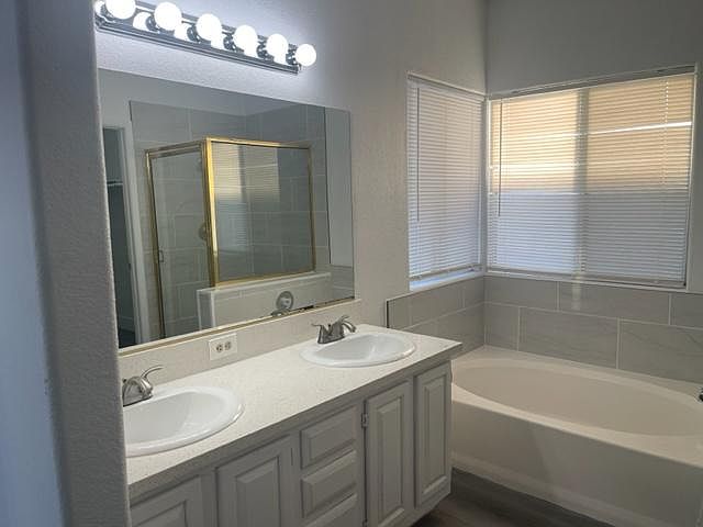 1st image of 1307 Hill Spring Ct