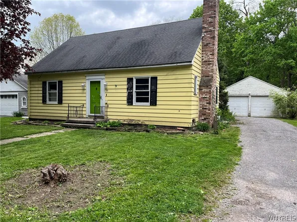 110 S Willow St, East Aurora, NY 14052