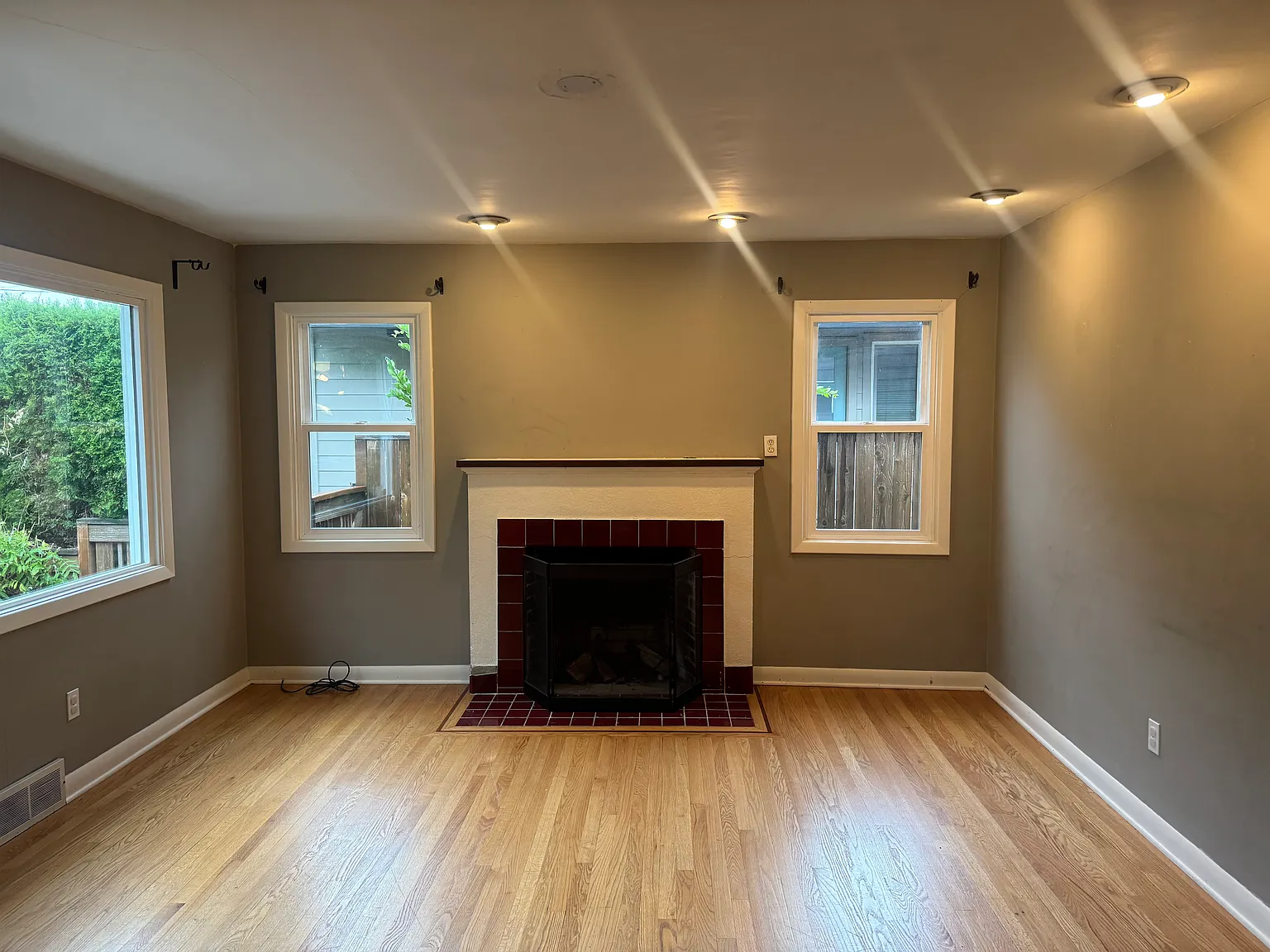 2 bed, 1000 sqft, $2,800 — Photo 2