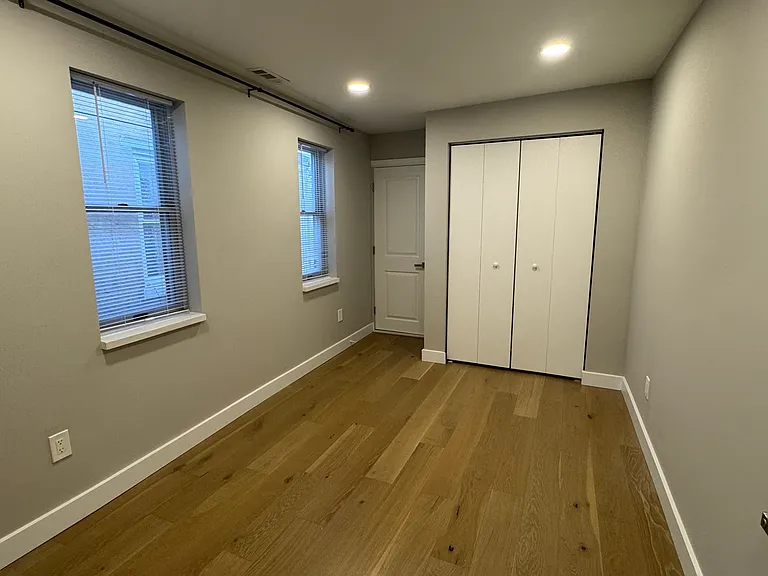 1047 Riverside Ave — Photo 11