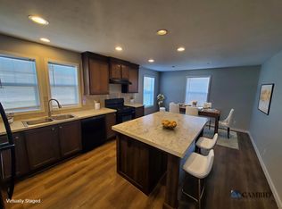 19 Hummingbird Dr #131, Lake Orion, MI 48359