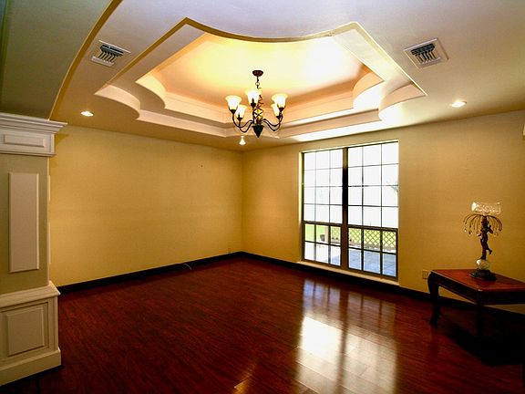 3rd image of 187 Westlake Blvd