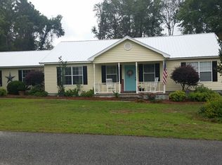 555 Cross Rd, Douglas, GA 31533