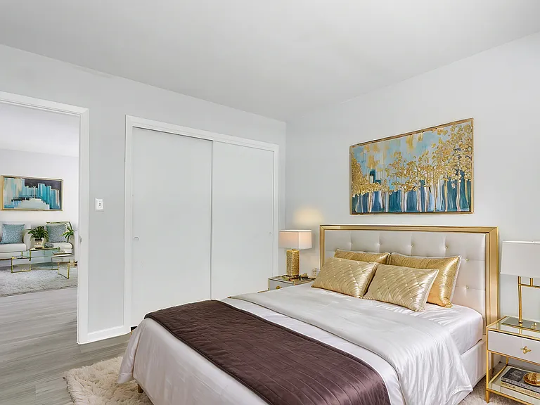 318 E Dakin Ave #8 — Photo 11
