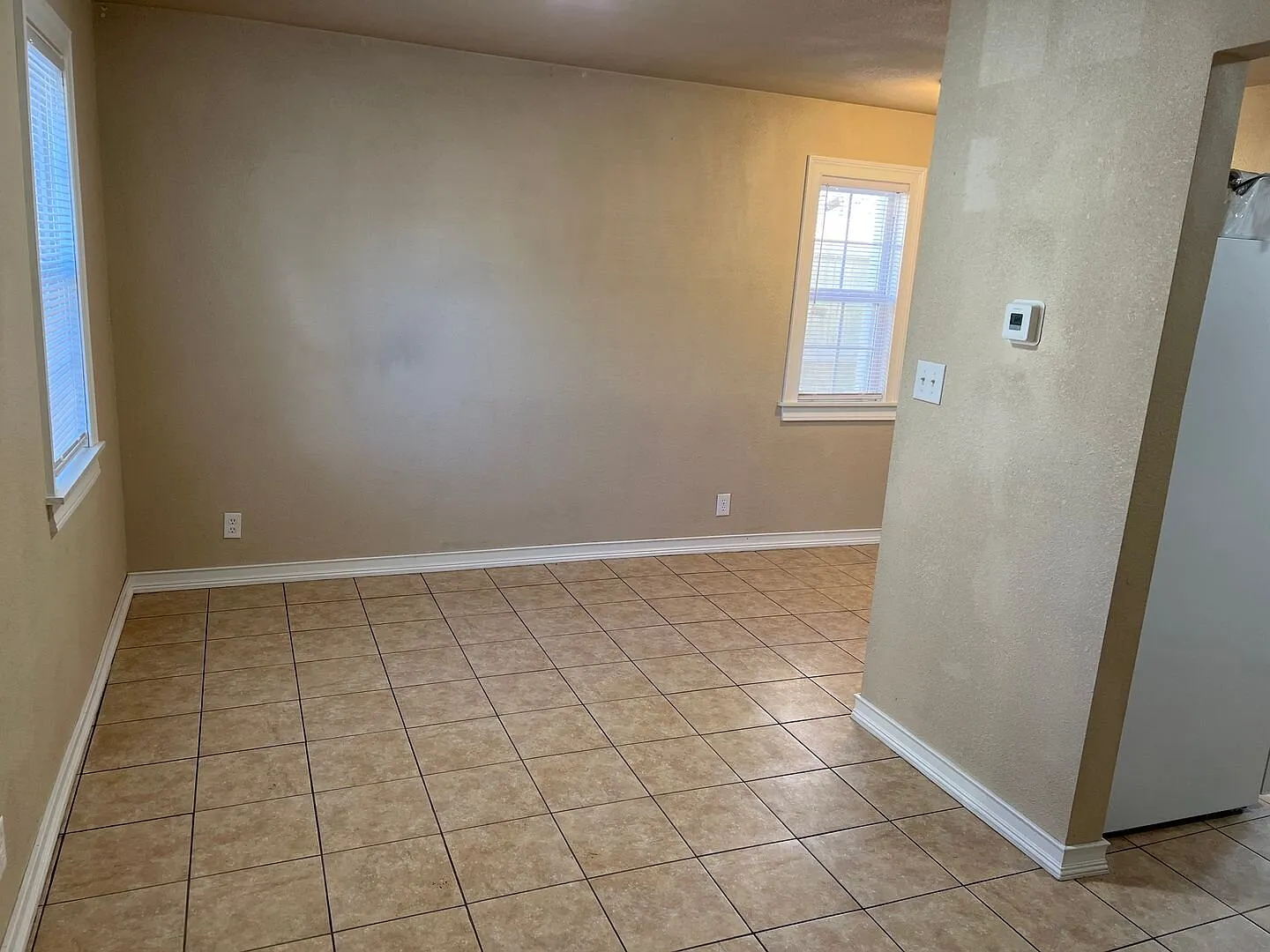2 Bedroom 1 Bath Duplex — Photo 3