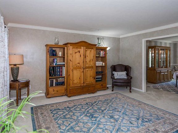 5th image of 1194 Wintercrest Cres