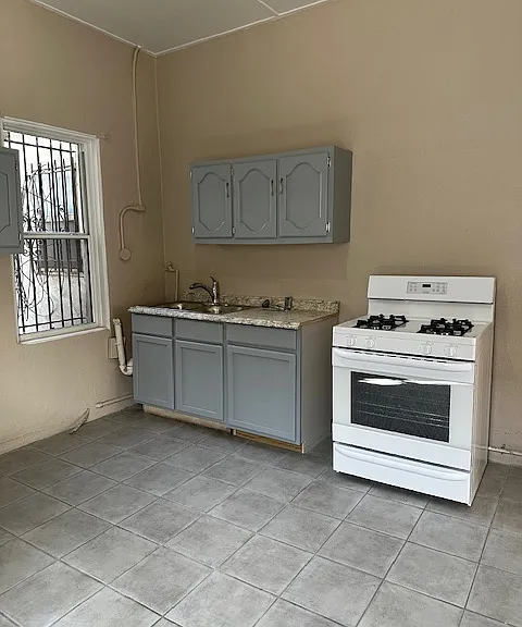 3514 Frutas Ave — Photo 6