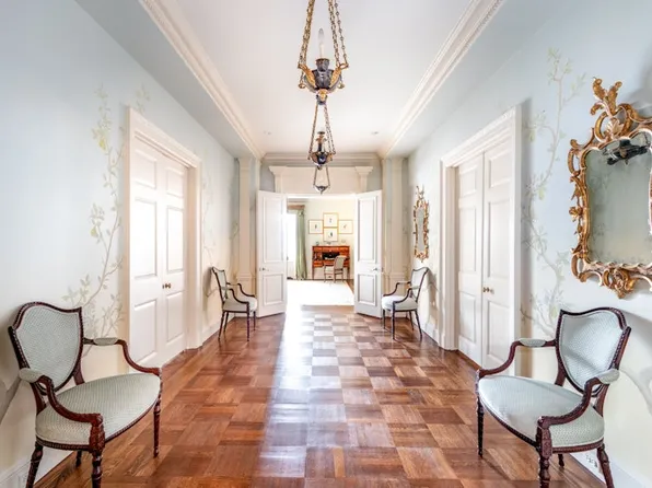 1 Sutton Place South image 4 of 14