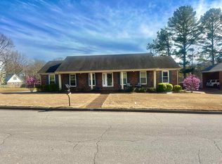141 Creekwood Cir, Florence, AL 35630