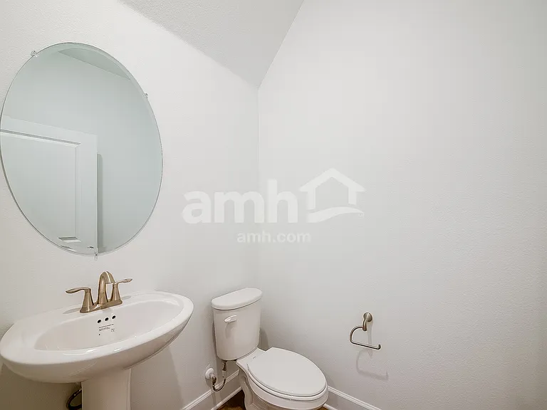 3320 Muscatine Ave — Photo 9