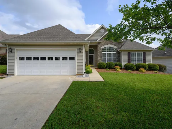 148 Camden Lake Dr, Calera, AL 35040