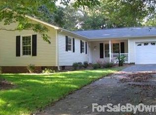 5275 Shaddowfax Dr, Kernersville, NC 27284