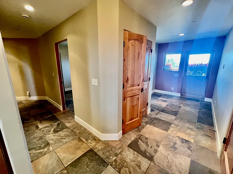300 Corona Rd — Photo 11