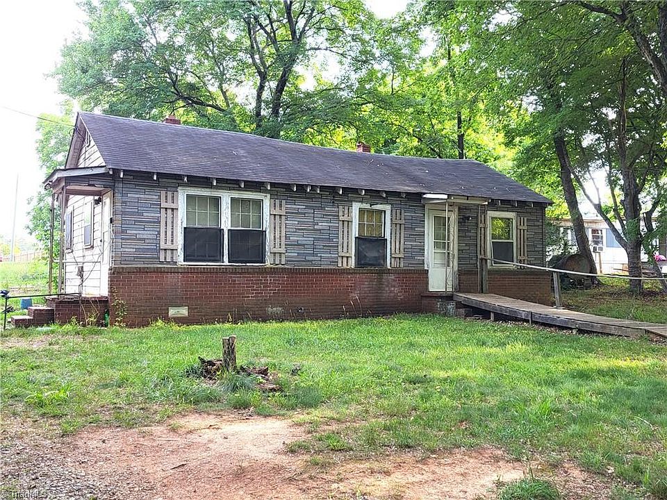 1st image of 109 S Avondale Rd