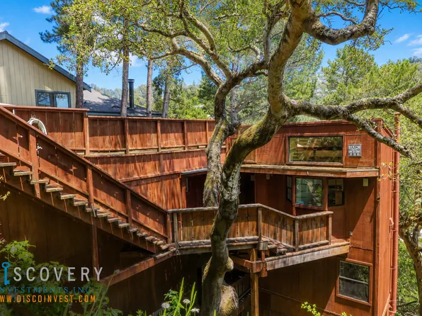 5635 Merriewood Dr, Oakland, CA 94611