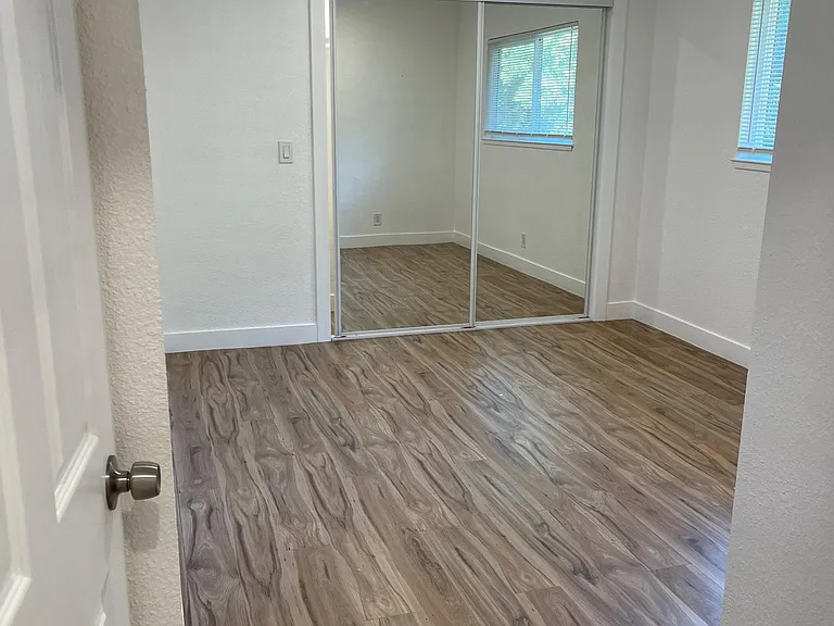 630 W 2nd Ave #16 — Photo 15