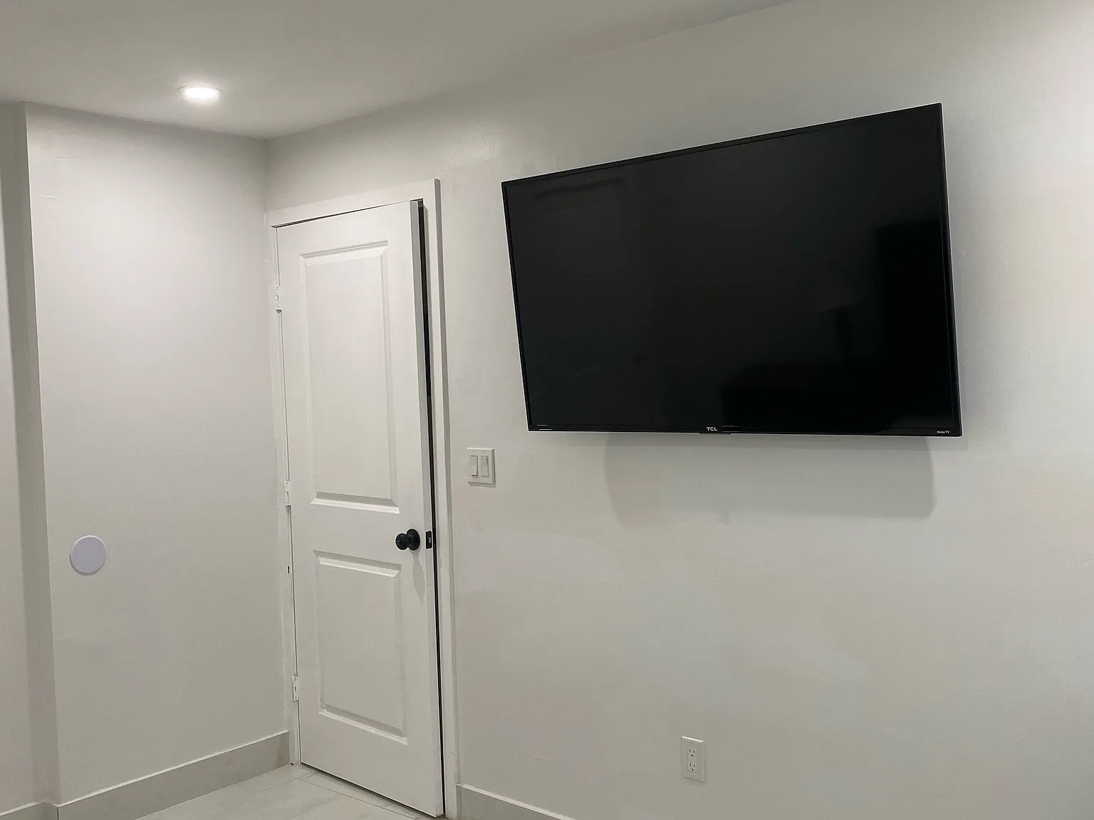 1 bed, 1200 sqft, $1,000 — Photo 2
