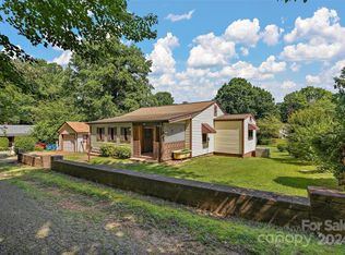 3247 2nd Avenue Ct SE #15, Conover, NC 28613