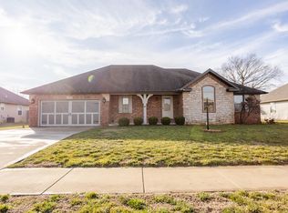 2002 E Greenwich Drive, Ozark, MO 65721