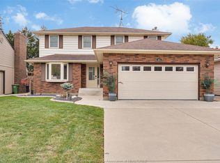 673 Gauthier Dr, Tecumseh, ON N8N 3P7