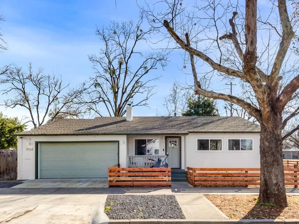 704 6th St, Davis, CA 95616