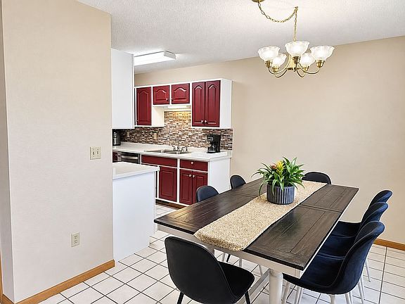 4th image of 1702 S 34th St Unit B