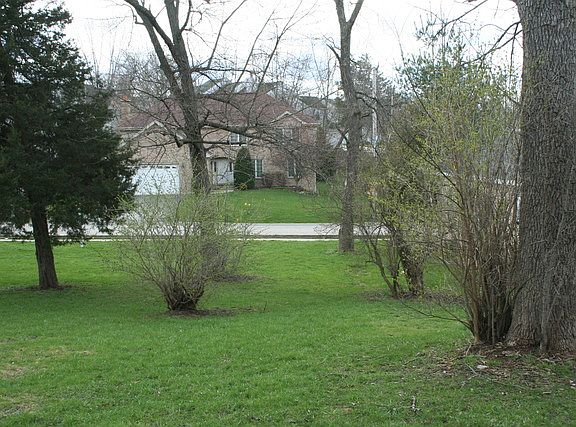 4th image of 420 Lake Shore Blvd