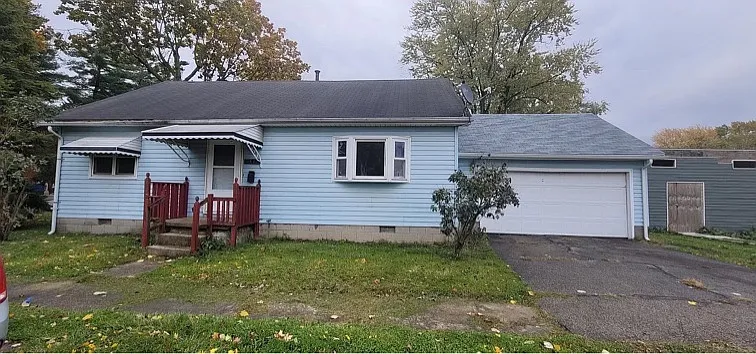 2444 N Purdum St photo 1
