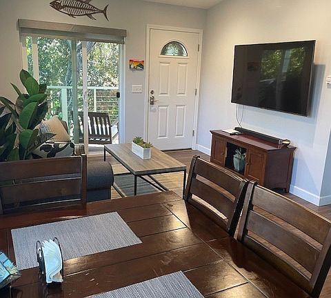 5th image of 368 Highland Dr