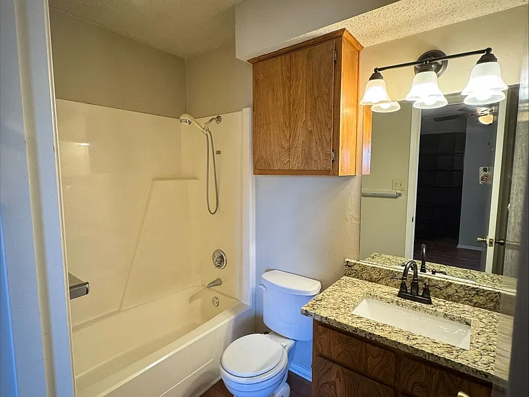1227 Dallas Dr — Photo 12