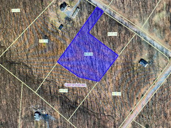 14B Glastonbury Dr, Hedgesville, WV 25427